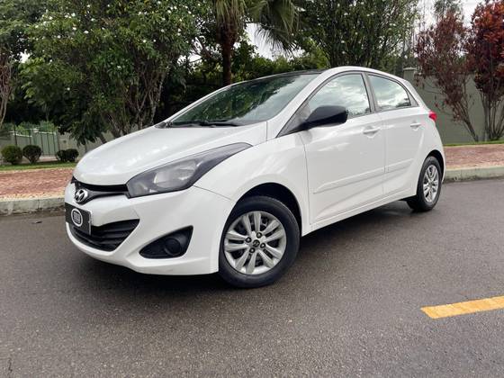 HYUNDAI HB20 1.0 COMFORT PLUS 12V FLEX 4P MANUAL